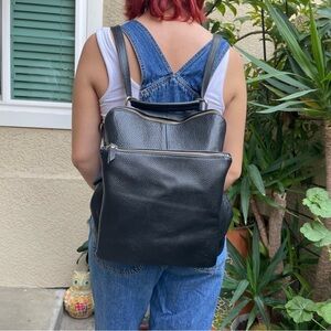 Black/gold L.Credi pebble leather backpack